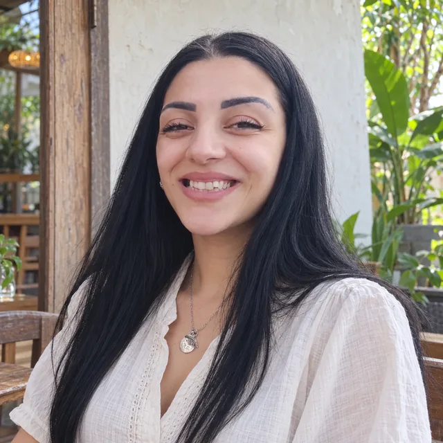 Miriam Thabet, Co-founder · Operations